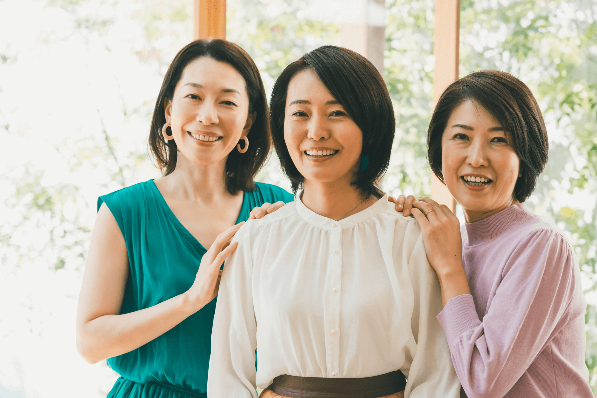 40代・50代からの女性の髪型の悩み「頭頂部のボリュームダウン」を上手にカバーするコツ｜リジェンヌヘアケアコンテンツ｜大正製薬