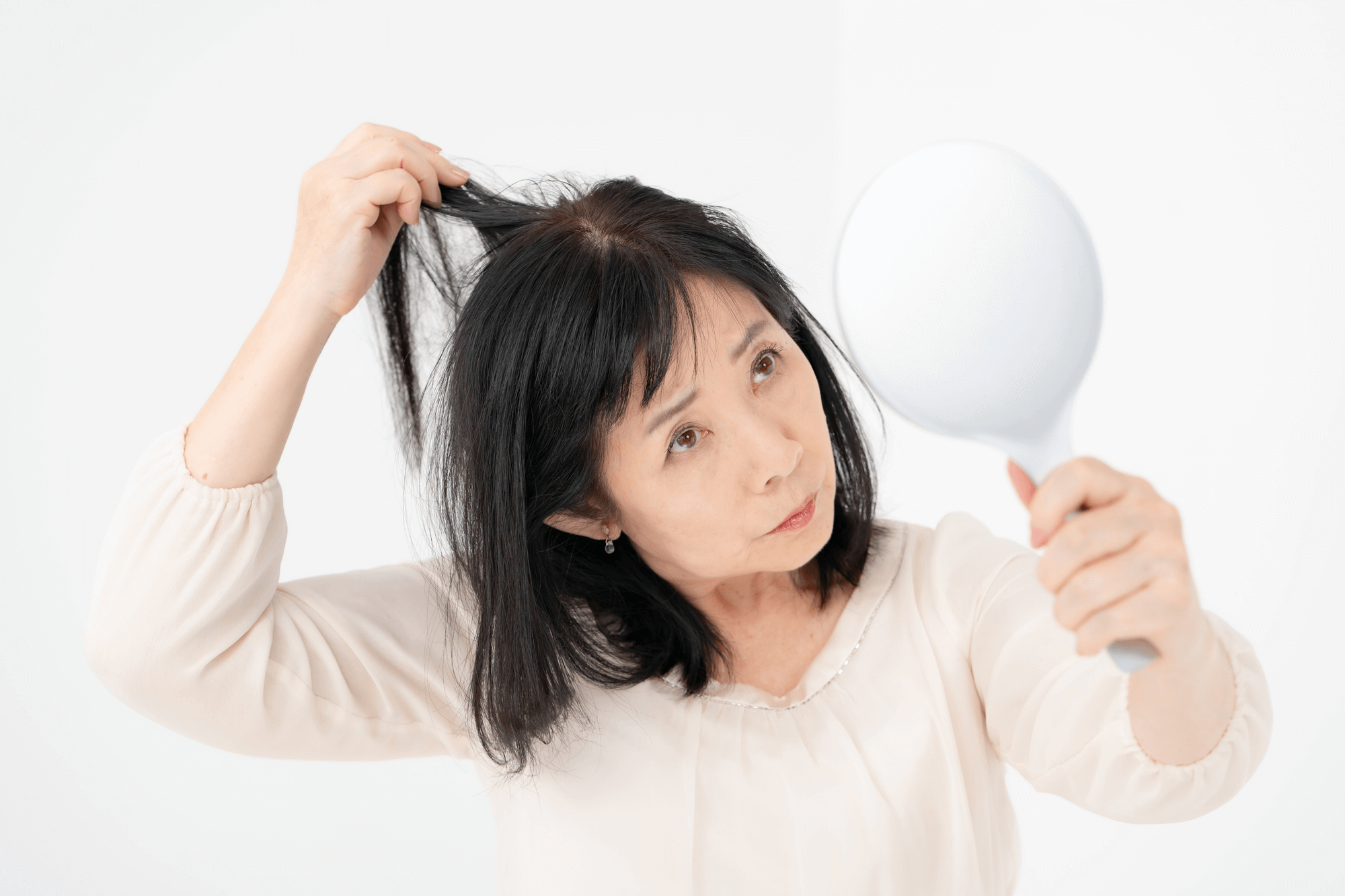 てっぺんの薄さが気になる女性が知っておきたい、髪型とヘアケア｜リジェンヌヘアケアコンテンツ｜大正製薬